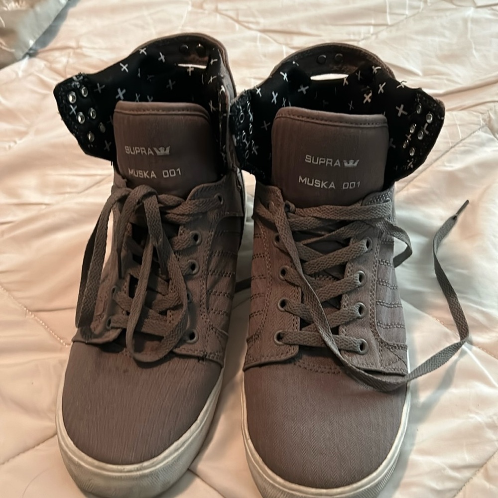 Authentic Supra muska dot sneakers size 9.5 men’s in great shape